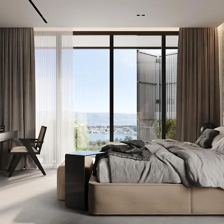 White Lotus Selca (Brac)